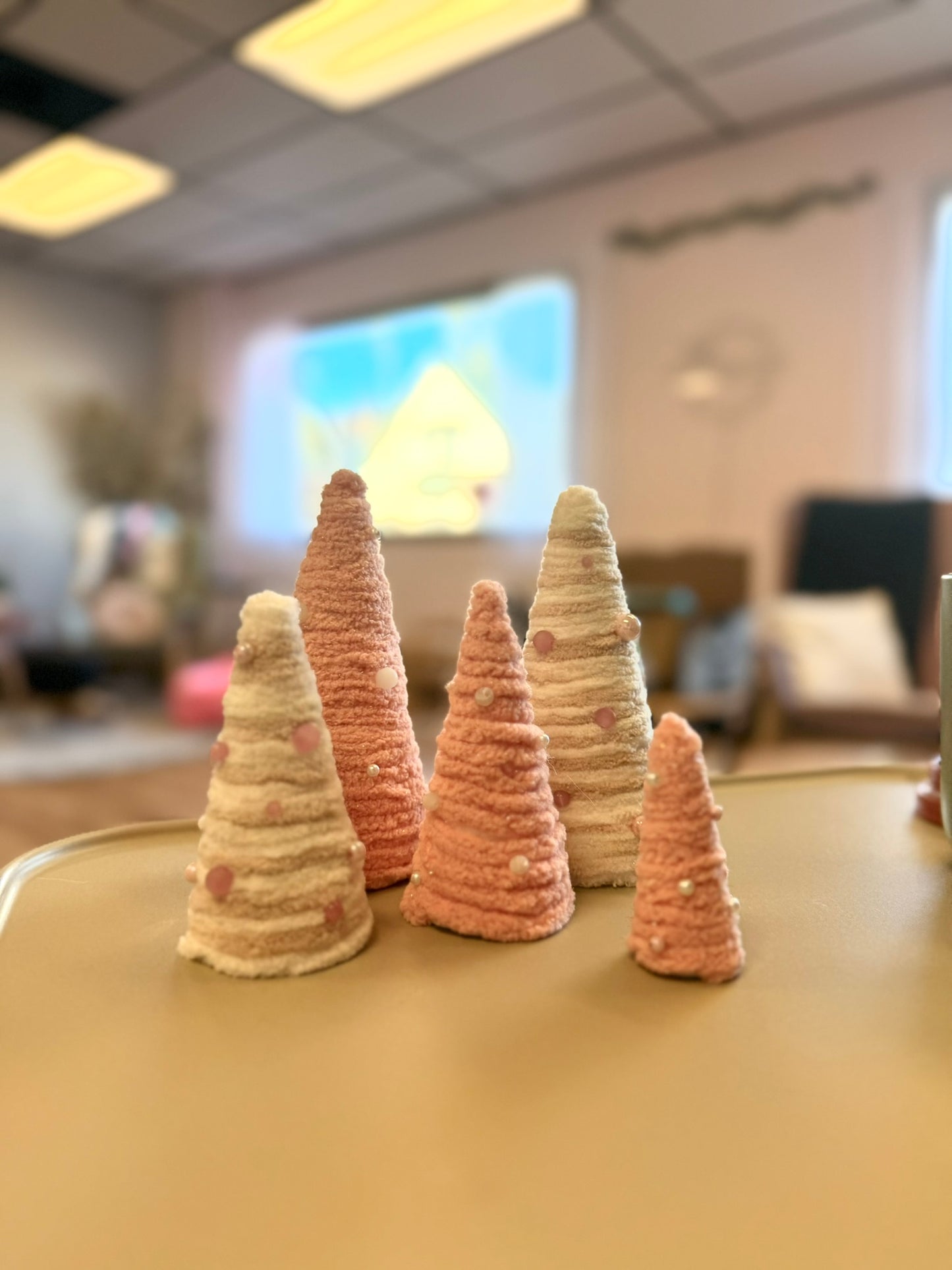 1 Hour Workshop - Yarn Trees